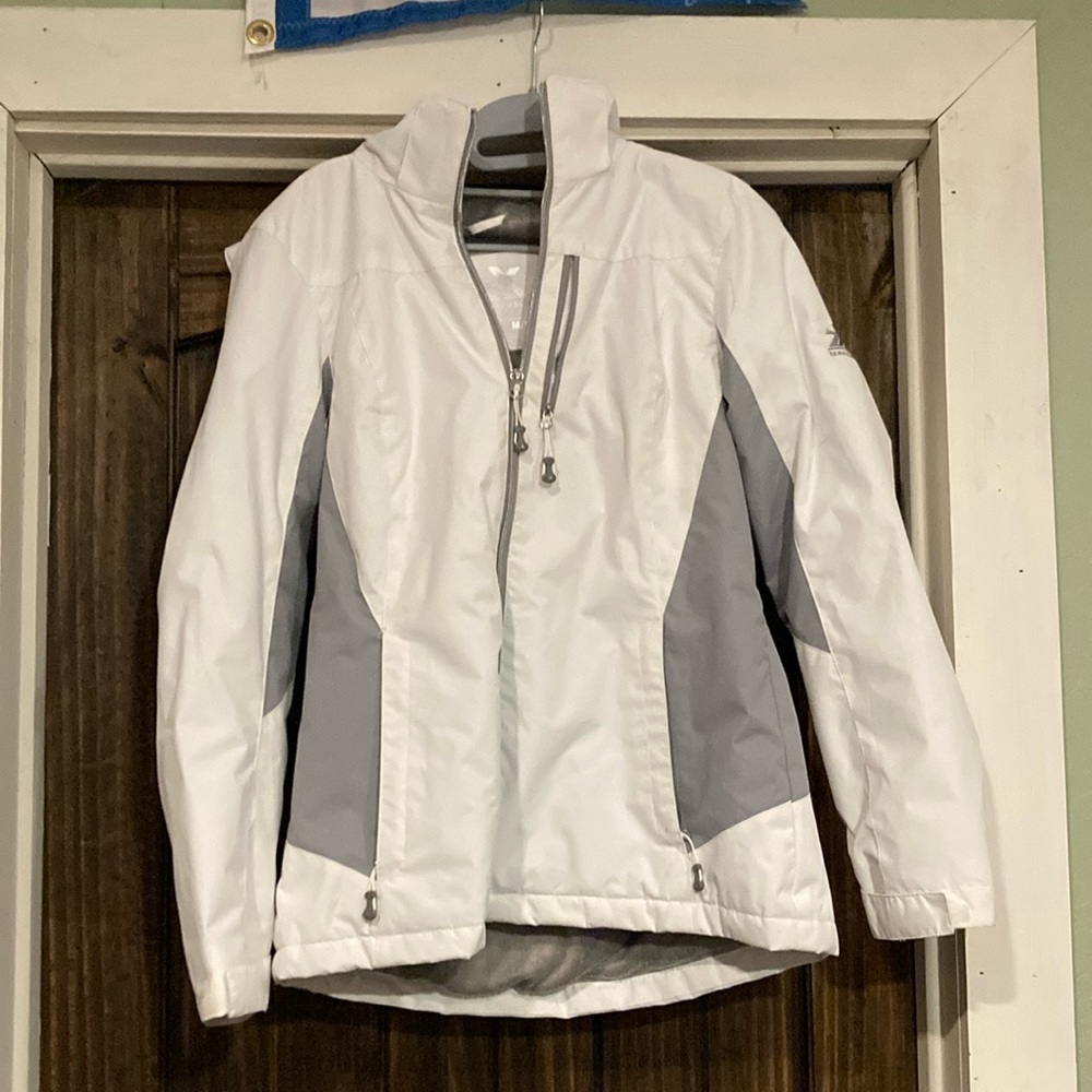 Zeroxposur Medium Women’s white Winter Jacket, ski jacket